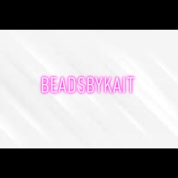 Profile Picture of Kaitlyn Moyes (@kaitlyncosmo) on Poshmark