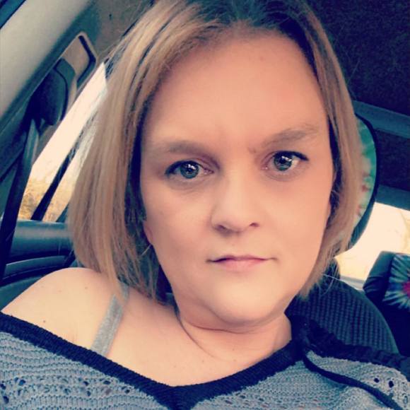 Profile Picture of Melissa Blankenship (@mgblank82) on Poshmark