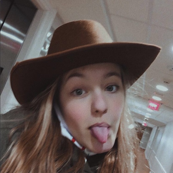 Profile Picture of Pierce Vandell (@pierceypoo) on Poshmark