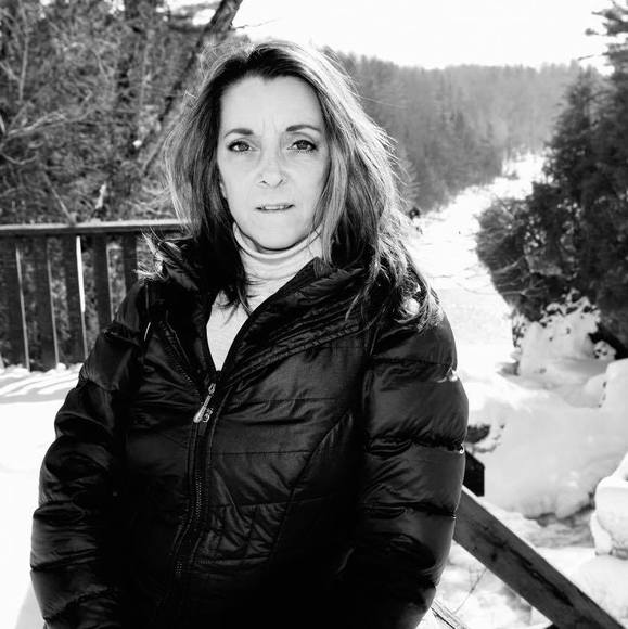 Profile Picture of Jeanne Savard (@savard_jeanne) on Poshmark