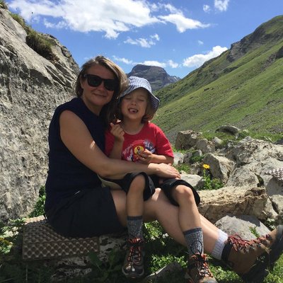 Profile Picture of Julia Klein (@juliaklein715) on Twitter