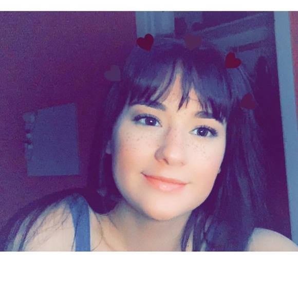 Profile Picture of Ariel Jordan (@arieljordan616) on Poshmark