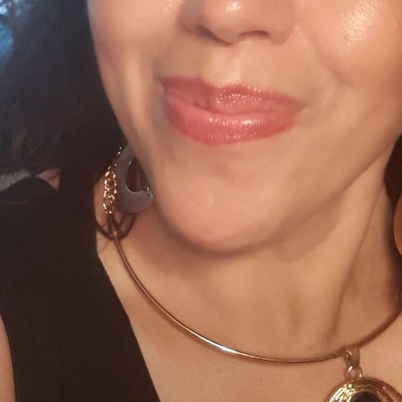 Profile Picture of Petra Ramirez (@ramirezp124) on Poshmark