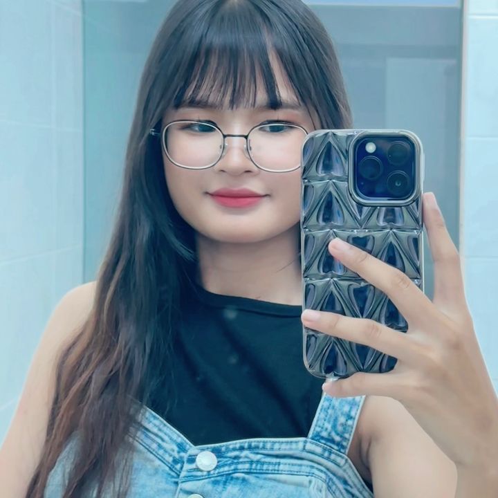 Profile Picture of 💋 (@hsuwailwinhnin25325) on Tiktok