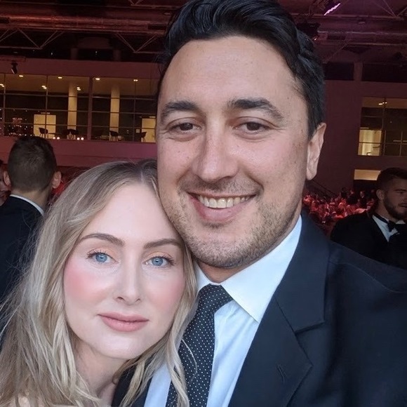 Profile Picture of Samantha Taulealeausumai (@samlouisemaryt) on Poshmark