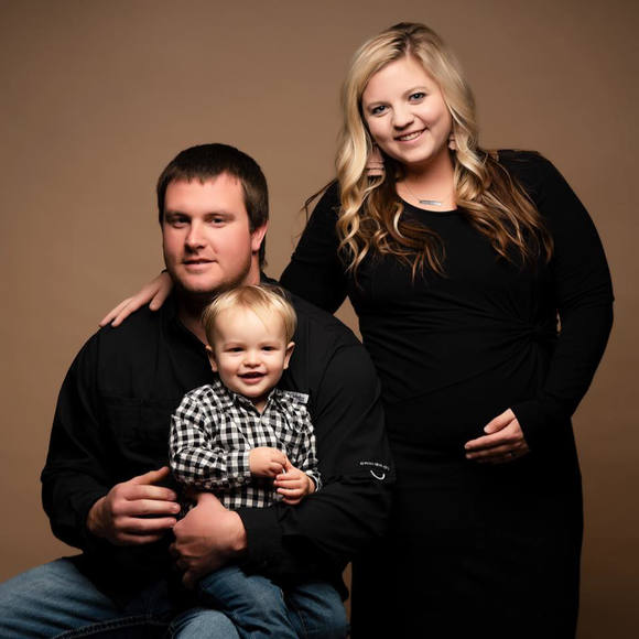 Profile Picture of Carlie Taylor (@carlietaylor) on Poshmark