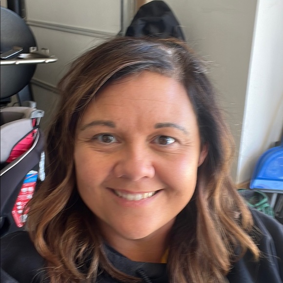 Profile Picture of Melissa Keasey (@mmormann35) on Poshmark