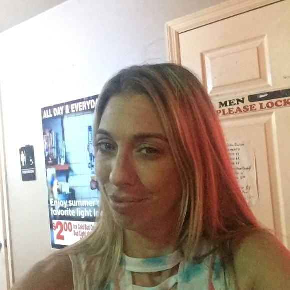 Profile Picture of Paulette Dambroski (@mamaskids03) on Poshmark