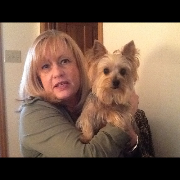 Profile Picture of Karen Spencer (@k_spencer) on Poshmark