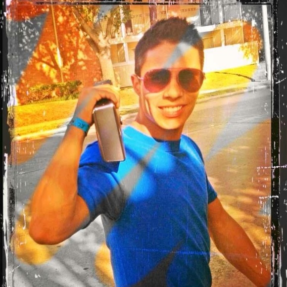 Profile Picture of Alberto Dominguez (@betun80) on Poshmark