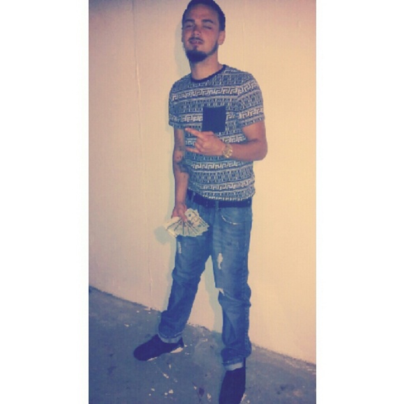 Profile Picture of Kyle Lutz (@kychow302) on Poshmark