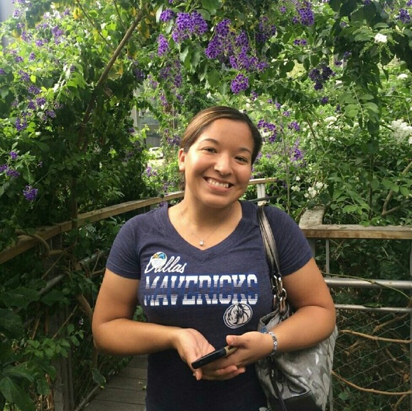 Profile Picture of Andrea Ramirez (@ramdre22) on Poshmark