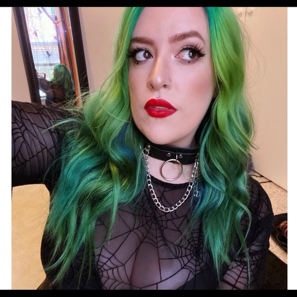 Profile Picture of Michaela Fowler (@michaelarulez) on Poshmark