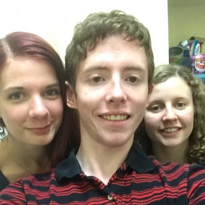 Profile Picture of Scott Bentley (@NERDshadeness) on Twitter