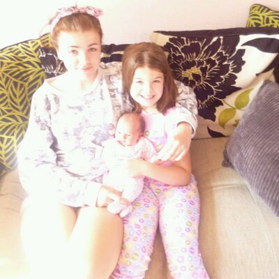 Profile Picture of Claire Hackett (@clairethebear37) on Twitter