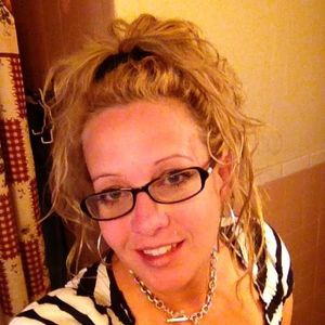 Profile Picture of Tracy Farr (@glowsparkle) on Myspace