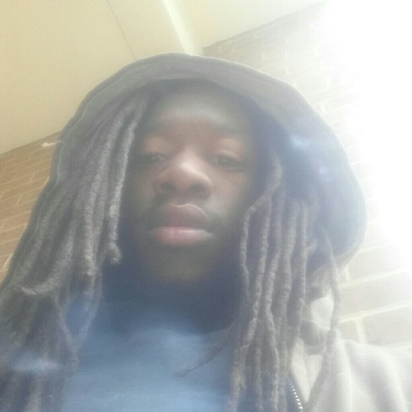 Profile Picture of Richard Morgan (@richbeezy21133) on Poshmark