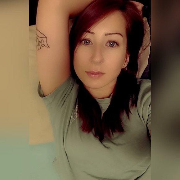 Profile Picture of Rachel Toczyłowski (@titanswimmerx28) on Poshmark