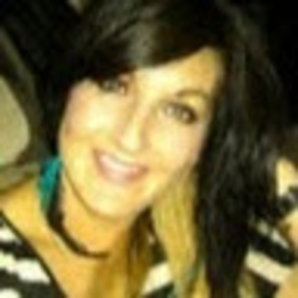 Profile Picture of Susan Baugess (@susanbaugess) on Poshmark