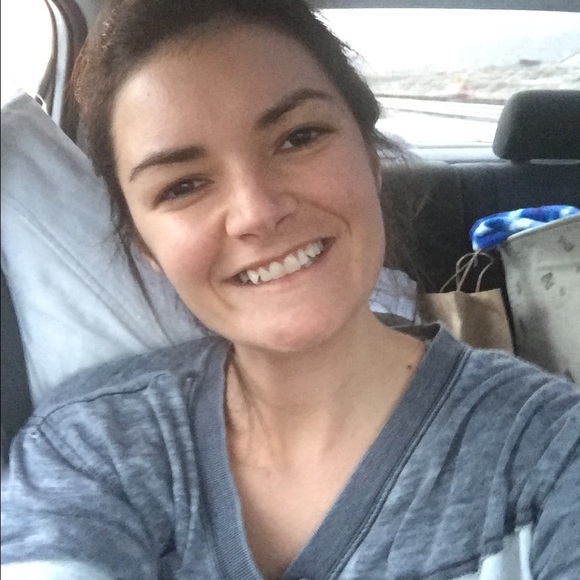 Profile Picture of Joannr Lindwall (@lindwaj) on Poshmark