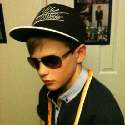 Profile Picture of Henry Swift (@HenrytheSwift) on Twitter