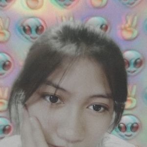 Profile Picture of Kim Corral (@kekekekeysi) on Twitter