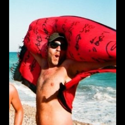 Profile Picture of Joel Groves (@groves1980) on Twitter