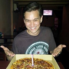 Profile Picture of Derek Ong (@derekojx) on Tiktok