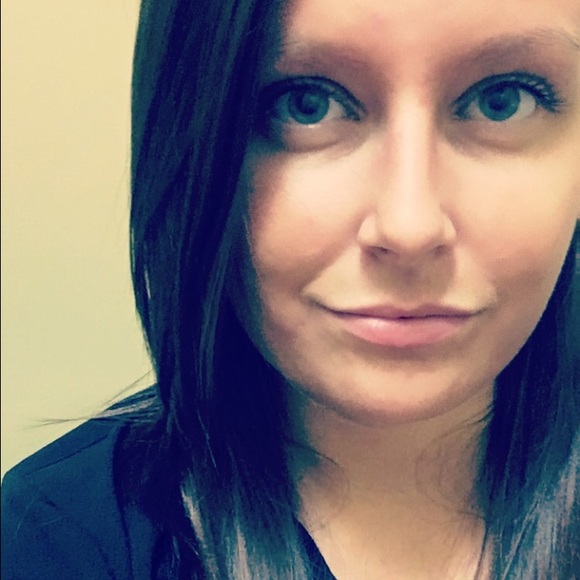 Profile Picture of Erica Strimple (@imerica02) on Poshmark