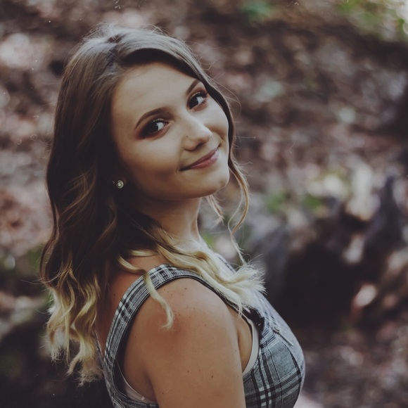 Profile Picture of Sadie Tabler (@tablersadie) on Poshmark