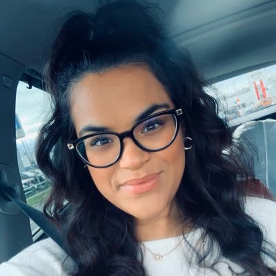 Profile Picture of Jessica Arasimowicz (@Hokelovr) on Twitter
