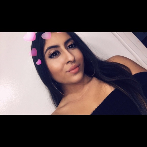 Profile Picture of Keyla Vasquez (@keyla_vasquez) on Poshmark