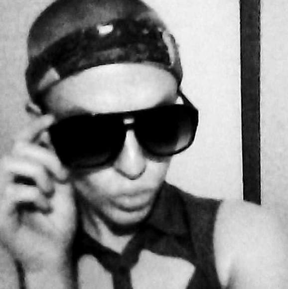 Keith Weeldreyer - Poshmark Profile Picture of Keith Weeldreyer (@klazaro22) on Poshmark