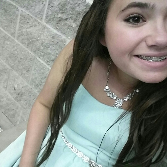 Profile Picture of Haley Gill (@hayhay2800) on Poshmark