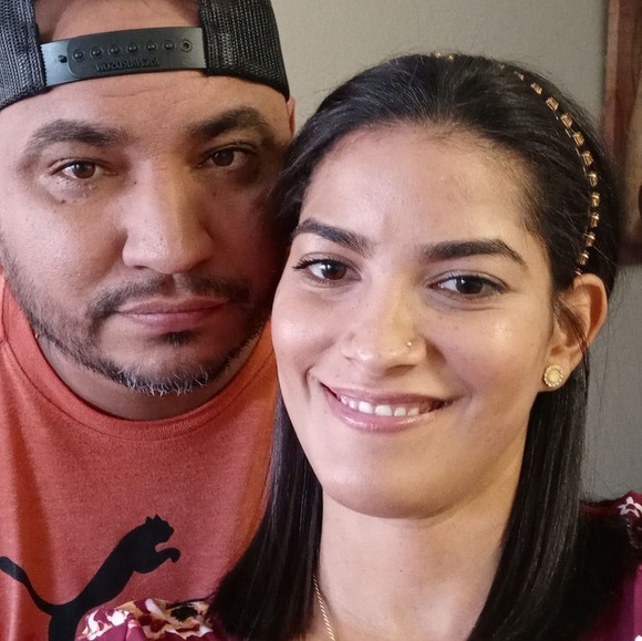 Profile Picture of Iley Perez (@ileyperez) on Poshmark