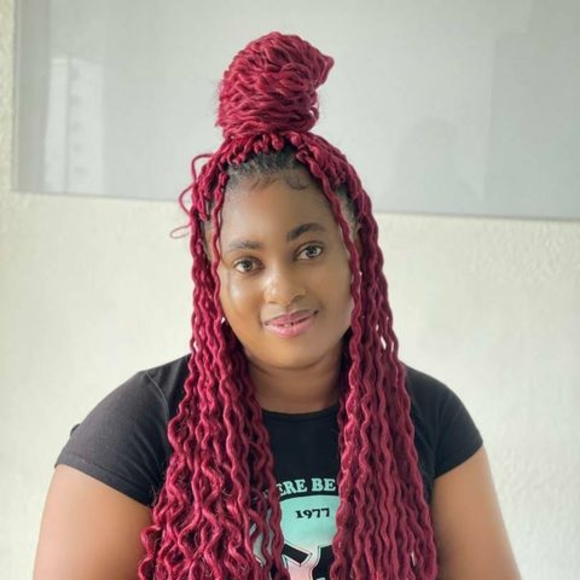 Profile Picture of Ayuk Lizette (@ayuklizette) on Poshmark