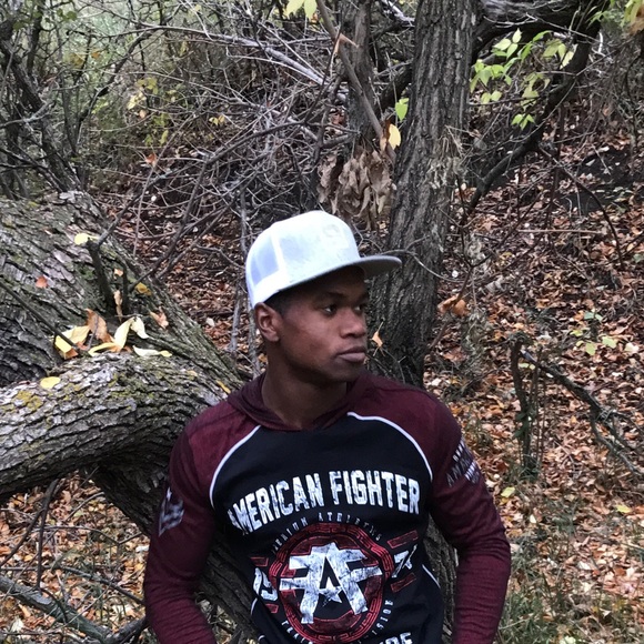 Profile Picture of Matthew Naumann (@nowman9) on Poshmark