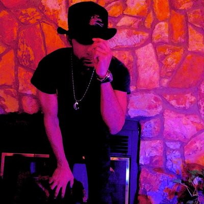 Profile Picture of Chris Cornwell (@funkawwlogycc) on Twitter