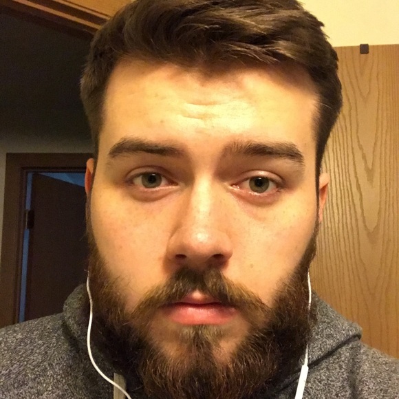 Profile Picture of Jared Robinson (@pveasy) on Poshmark