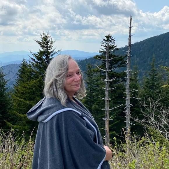 Profile Picture of Catherine Hobbs (@catherinehob134) on Poshmark