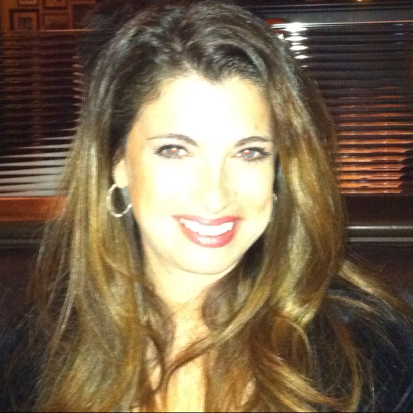 Profile Picture of Sherry Koven (@adalldoll) on Poshmark
