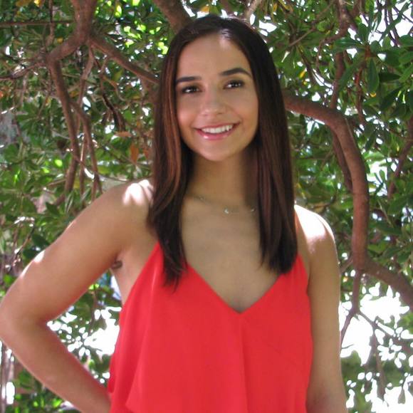 Lauren Beckage - Poshmark Profile Picture of Lauren Beckage (@lbeckage25) on Poshmark