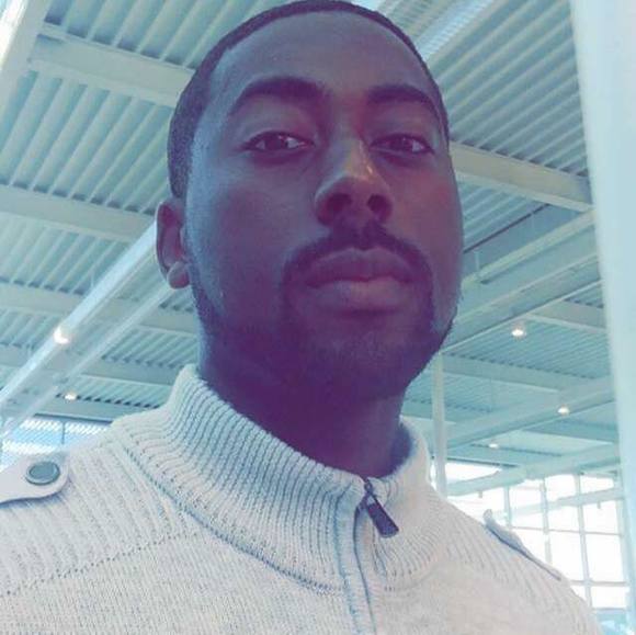 Profile Picture of Jonathan Avery (@jonathan_avery) on Poshmark