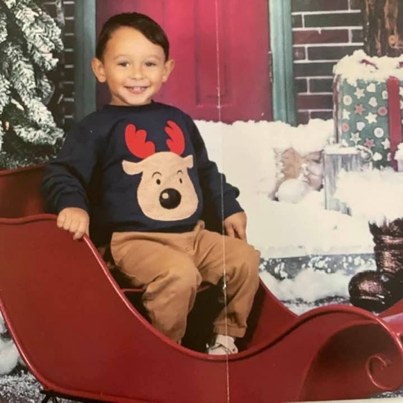 Profile Picture of Jessica Tasende (@jessitasende) on Poshmark