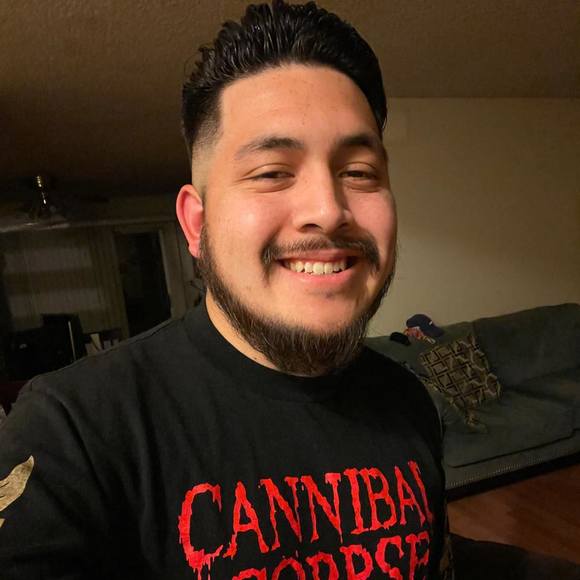 Profile Picture of Brian Osorio (@brianosorio) on Poshmark