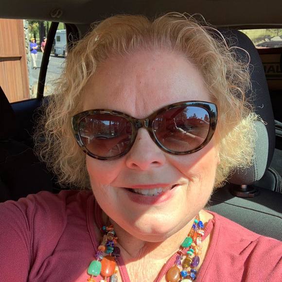 Profile Picture of Sonya Bryce-donahue (@sonyabryce) on Poshmark