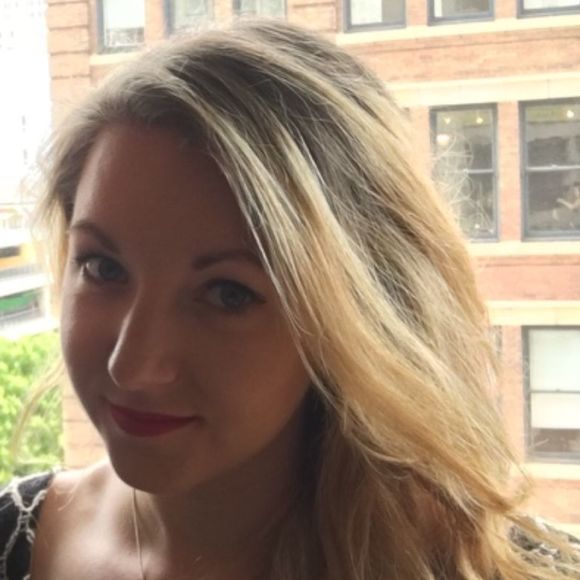 Profile Picture of Karena Malmgren (@karenanoelle) on Poshmark