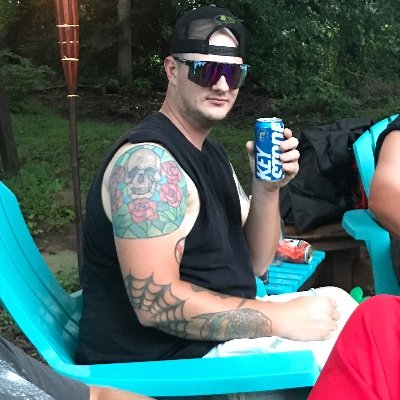Profile Picture of James (@james_willett89) on Twitter