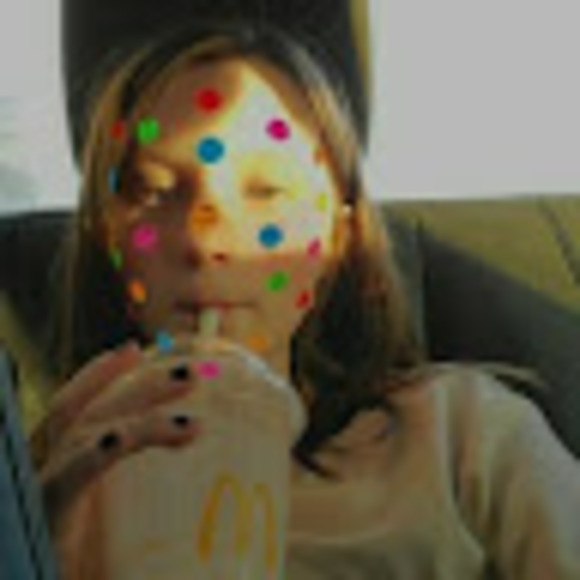 Profile Picture of Kyleigh Jolly (@jollykyleigh) on Poshmark