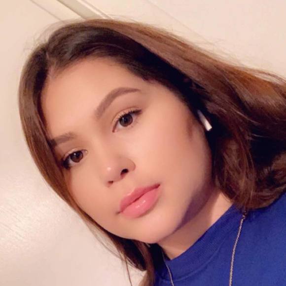 Profile Picture of Jacqilyn Acevez (@acevez_jacqilyn) on Poshmark